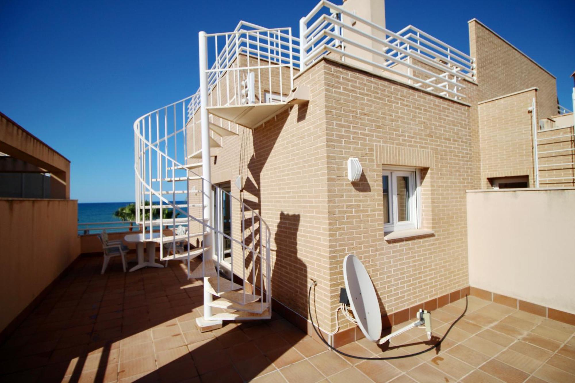 Апартаменты Atico Con Piscina Privada En Primera Linea Дения Номер фото